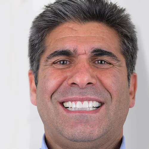 الدکتوره سمانه عارفی فی ایران (6)