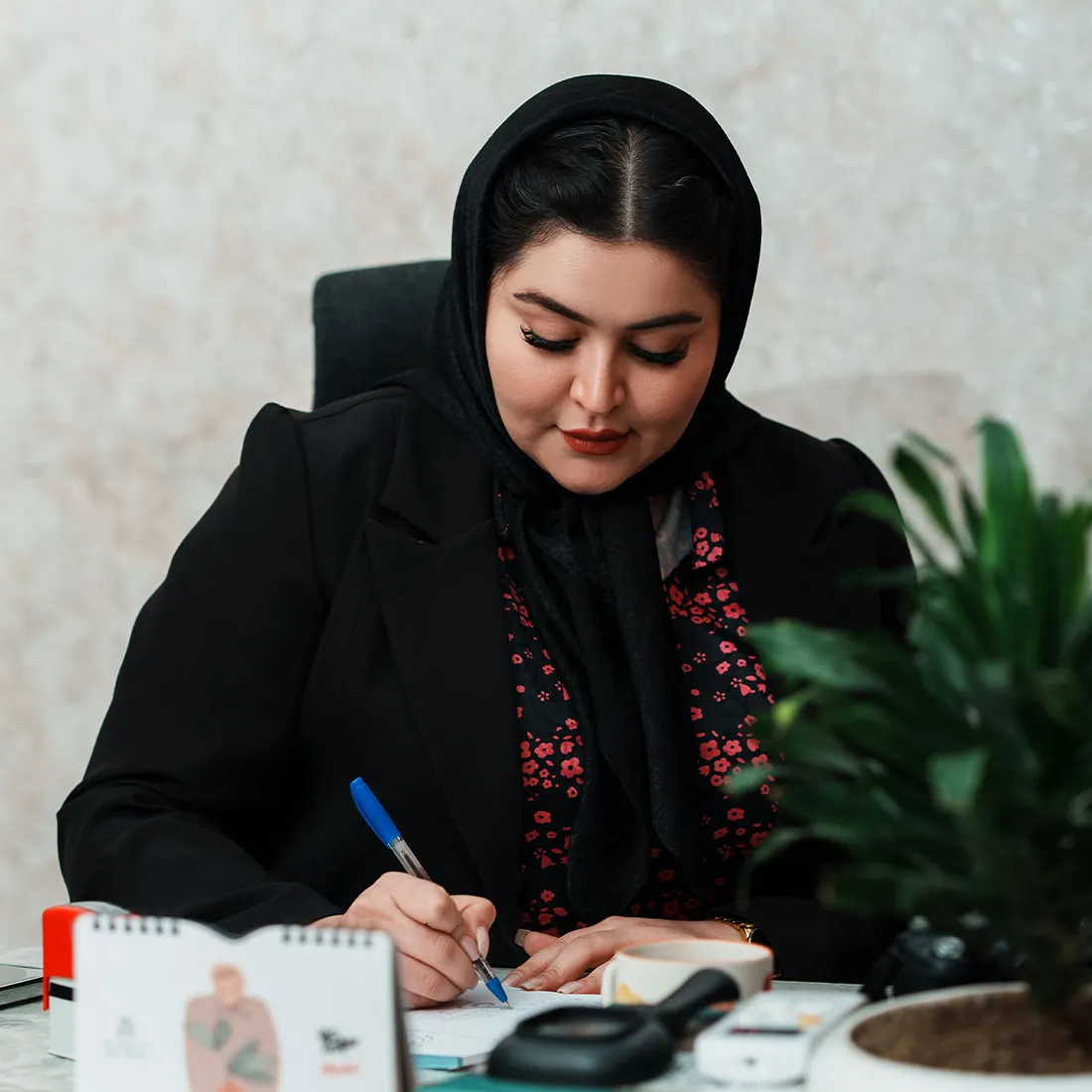 الدکتوره شکوفه شریفی ایلام طب 2